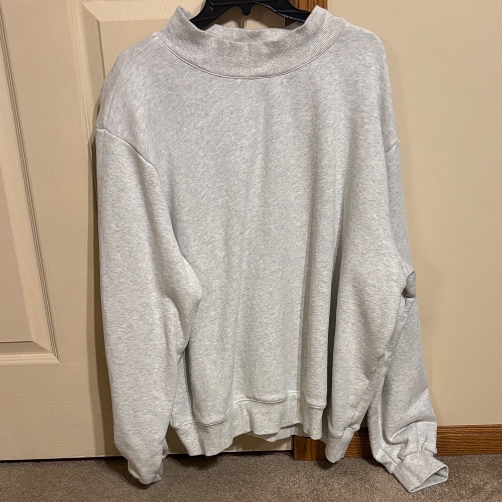 Parke Classic Light Gray Crewneck Sweater